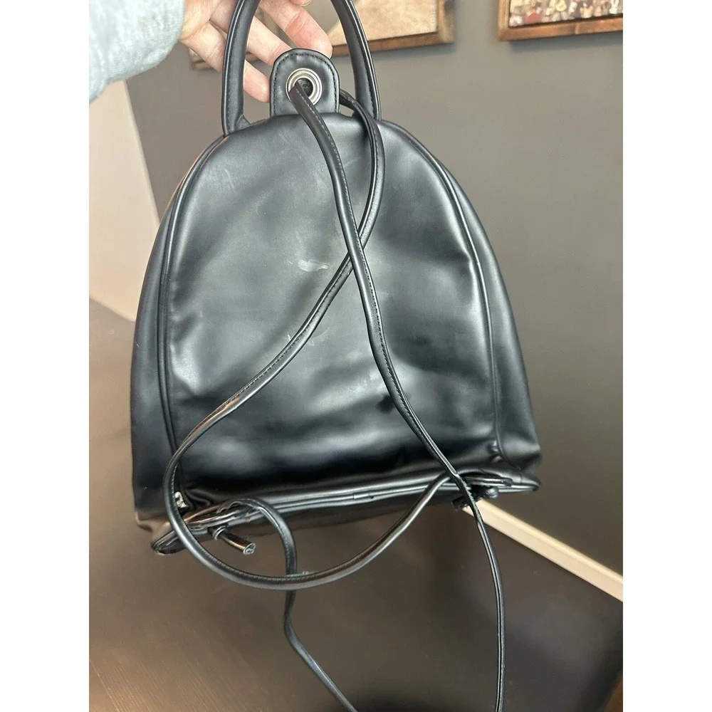 Vtg‎ 90's *Guess USA Black Soft Leather Backpack